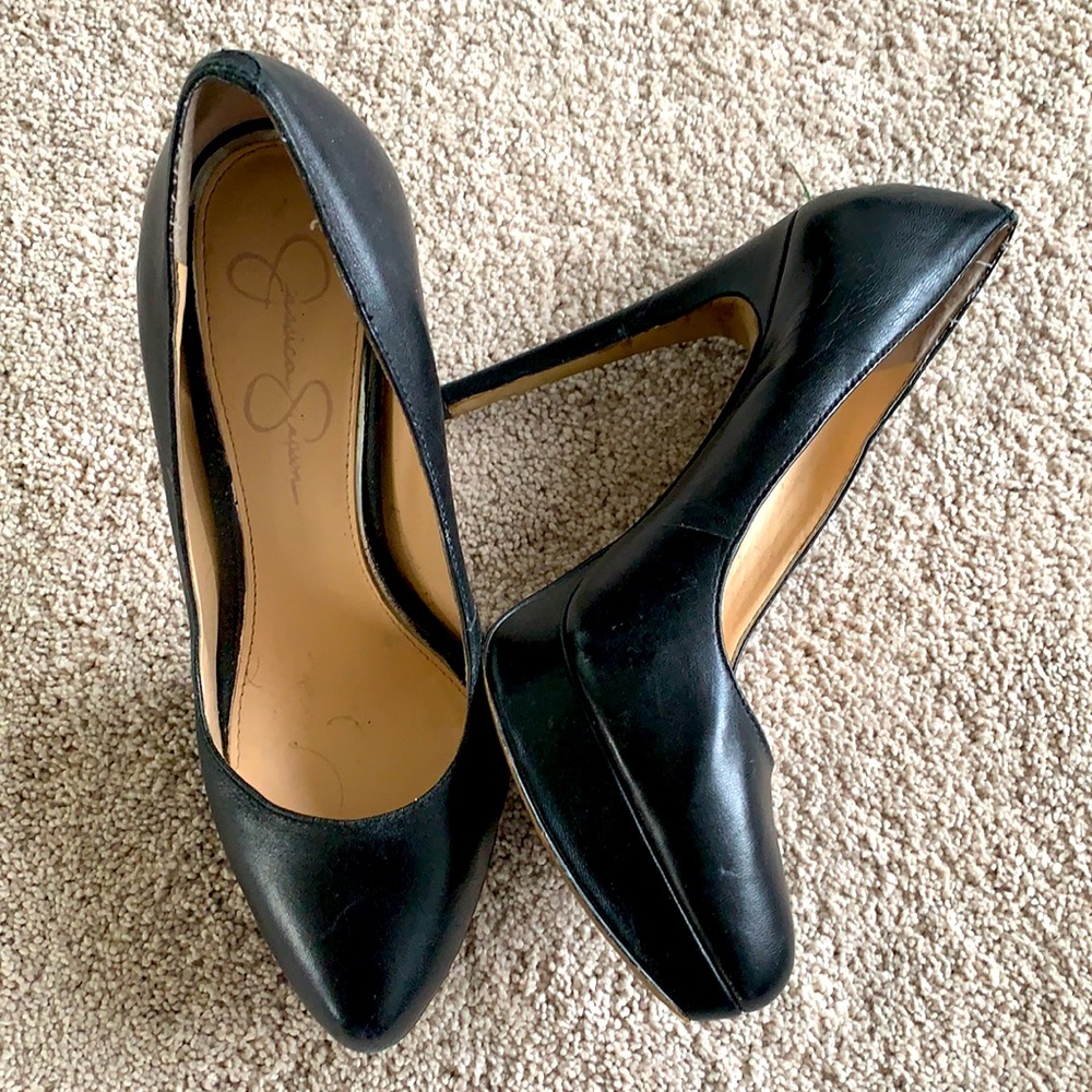 Jessica Simpson pumps - size 8